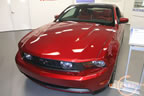 mustang_autoshow_l8.jpg (115kb)